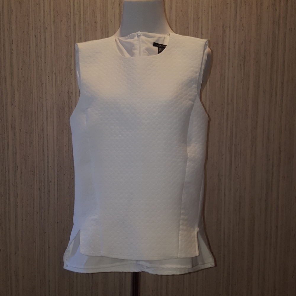 Sleeveless Polka dot Pattern Top